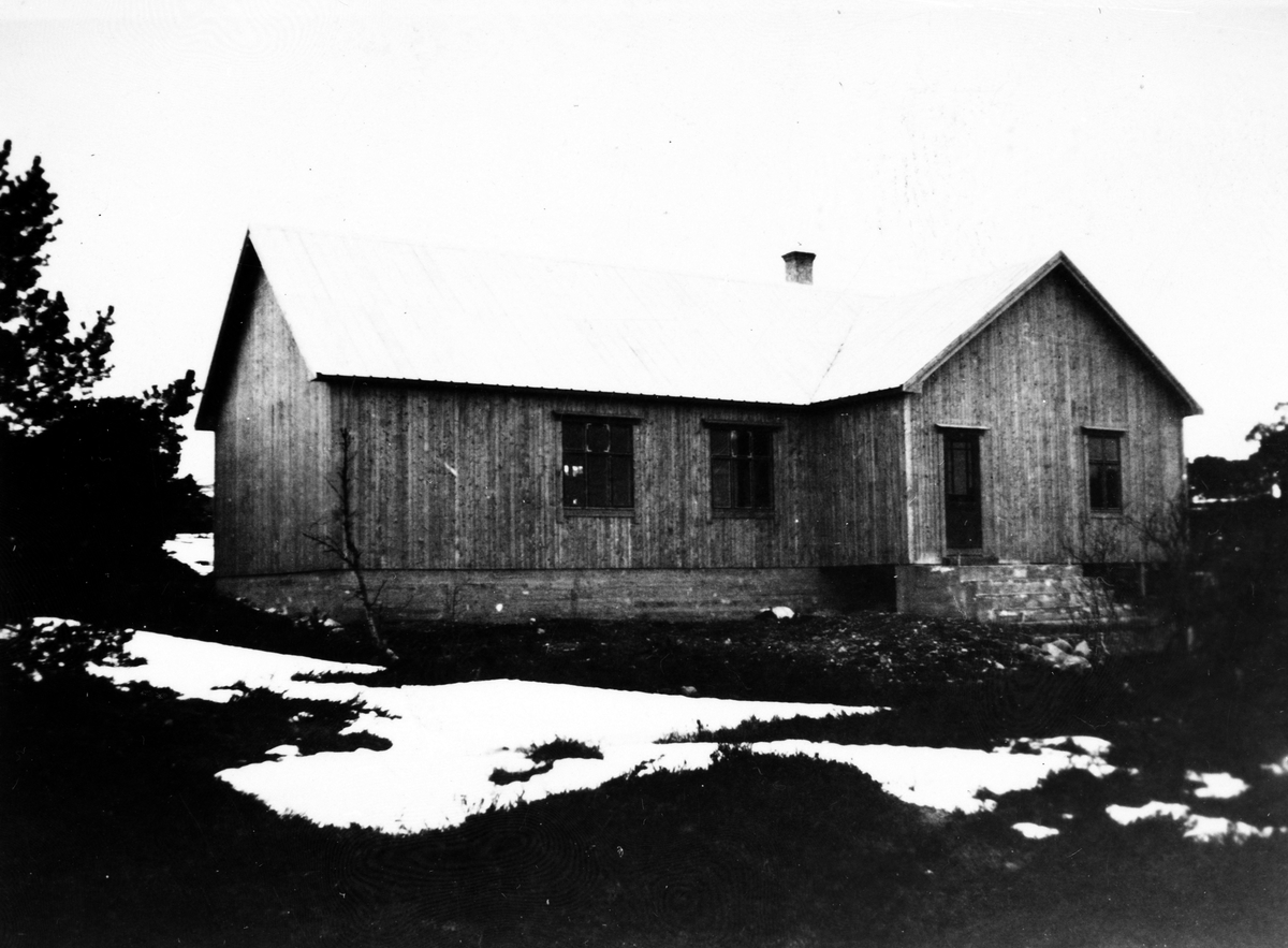 Ungdomshuset "Solvang" like etter bygginga i 1936.