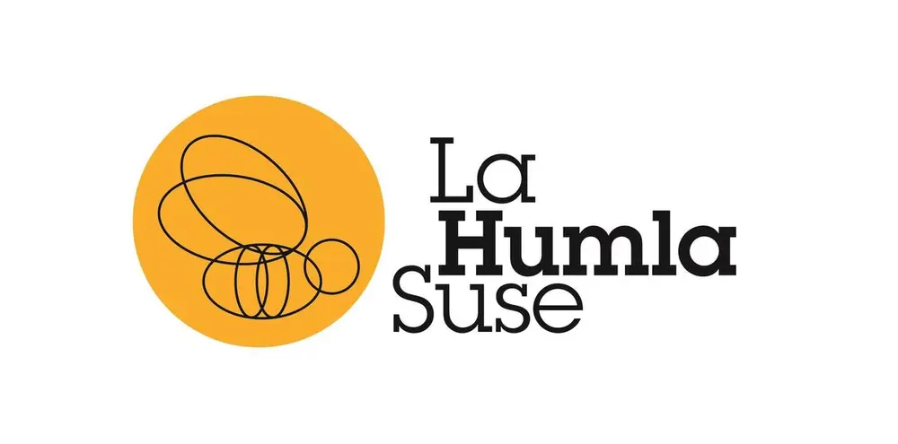 Logo til foreningen La humla suse har en gul runding med en svart strektegning av en humle inni.