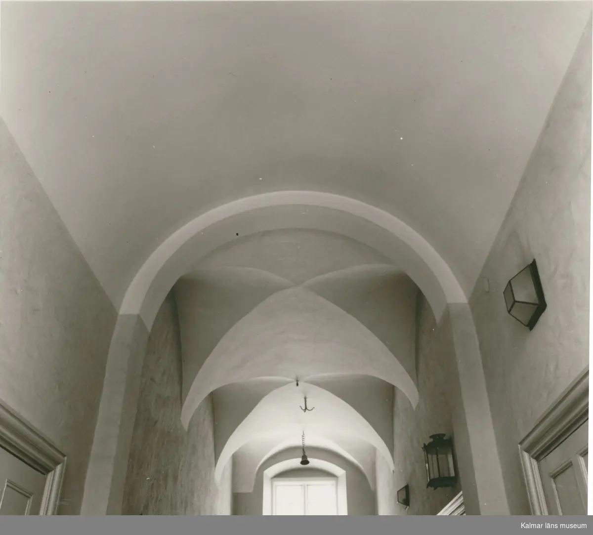 Övre våningens kryssvalv i korridoren på Kalmar rådhus.