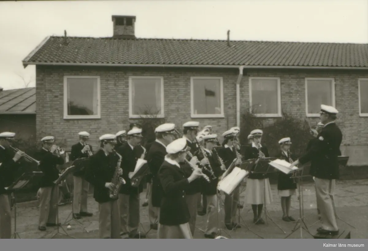 Första majdemonstration i Södra Möckleby 1980.