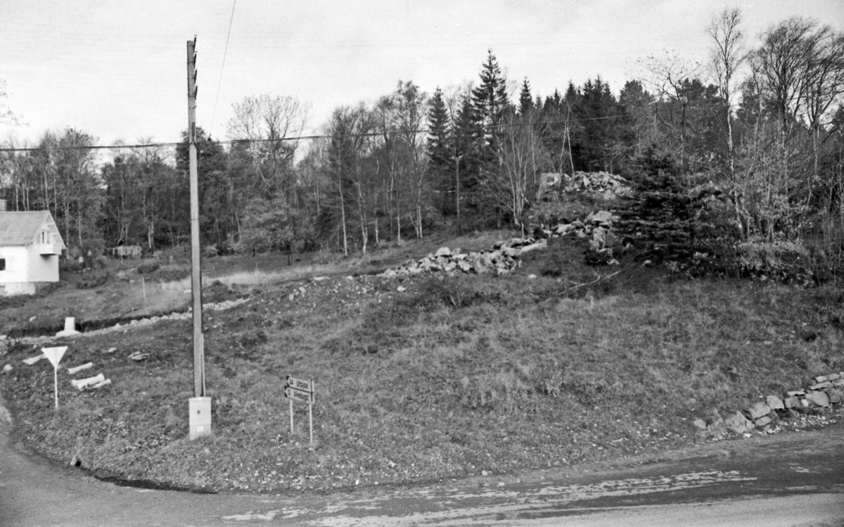 Byggenummer - 26/10-1972. Bl.a. boligsjef Lindefjell og arkitekt Lea.