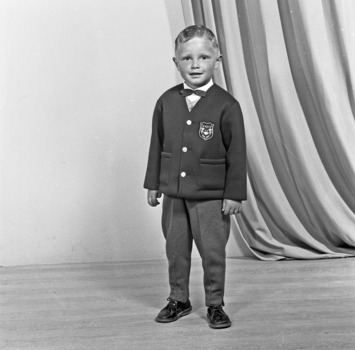 Portrett ung gutt - bestiller Aslaug Strandvik