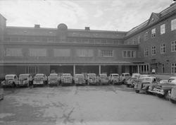 Trøndermeieriet på Buran, biler i bakgården