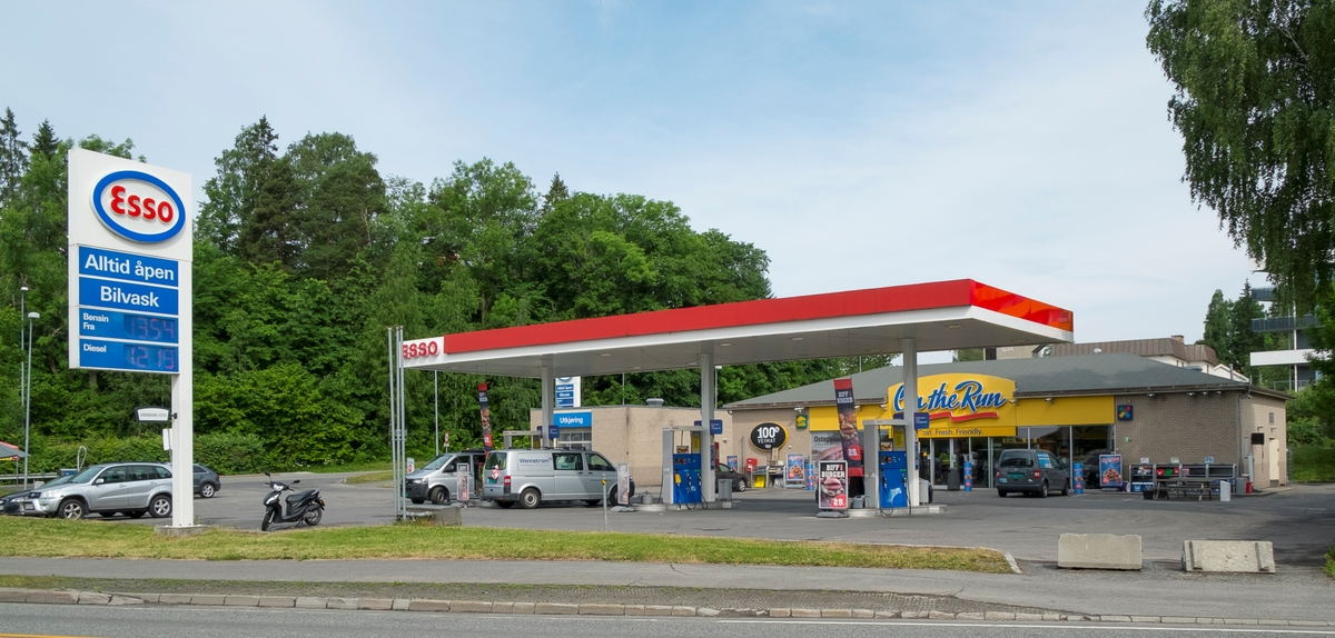 Esso bensinstasjon Bærumsveien Haslum Bærum