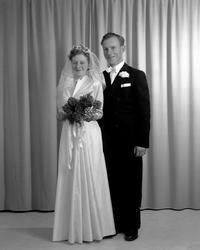 Bilde er registrert på Georg Bråten.

Fra Nordmøre museums f