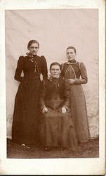 Portrett, tre kvinner.