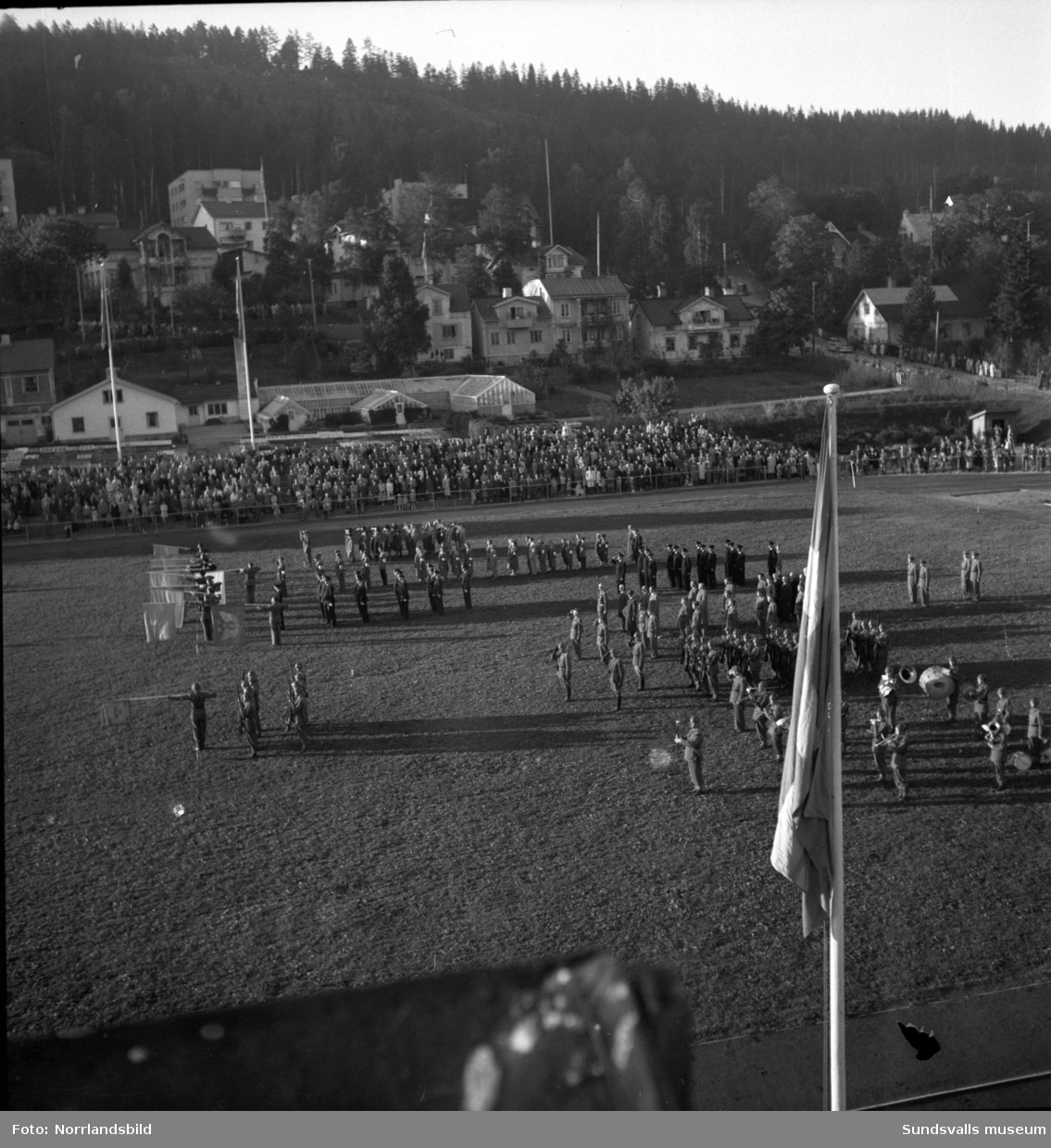 Svenska flaggans dag 1949 med aktiviteter i Idrottsparken.