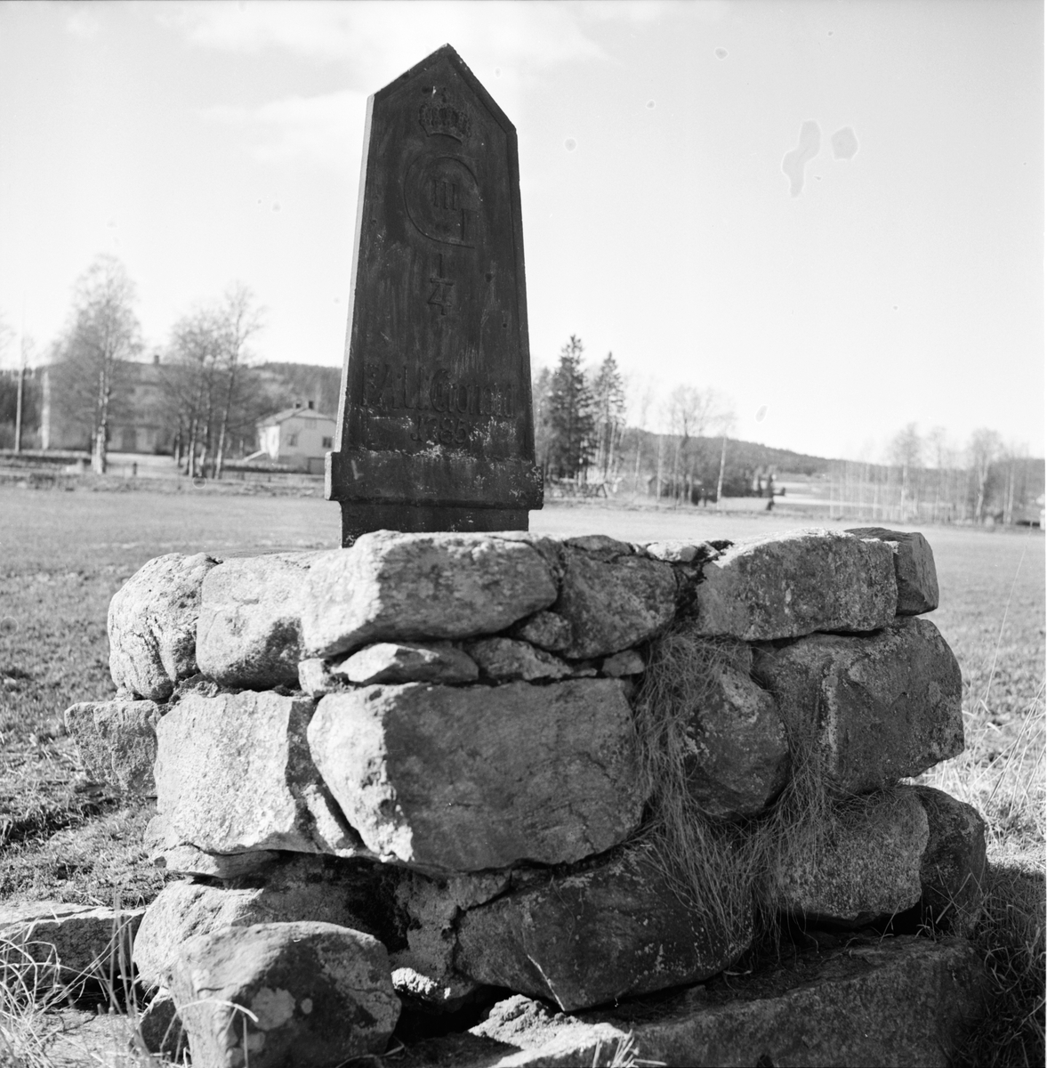 Fjärdingsstolpe i Arbrå, Vallsta,
April 1973
