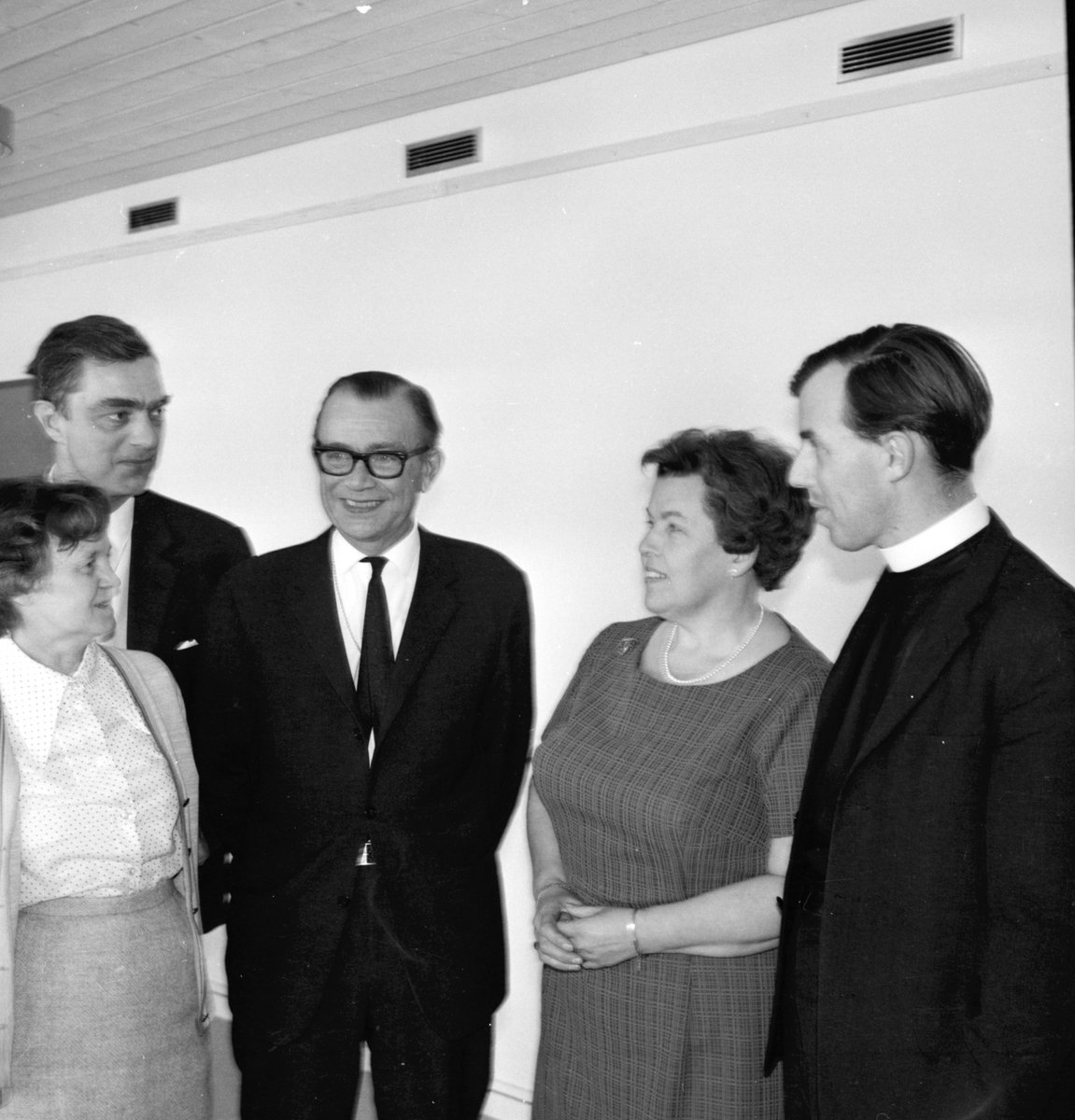 Stiftsgården,
Ärkestiftets PR-man vid stiftsgården,
Stiftsrådet ärkebiskopen,
April 1969