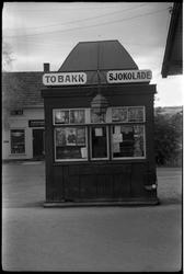 Kiosken ved Lena Stasjon, september/oktober 1940.