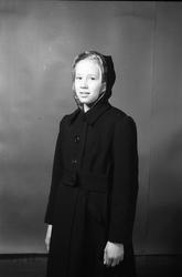 Sigrun Røisli - Portrett november/desember 1944. Serie på 9 