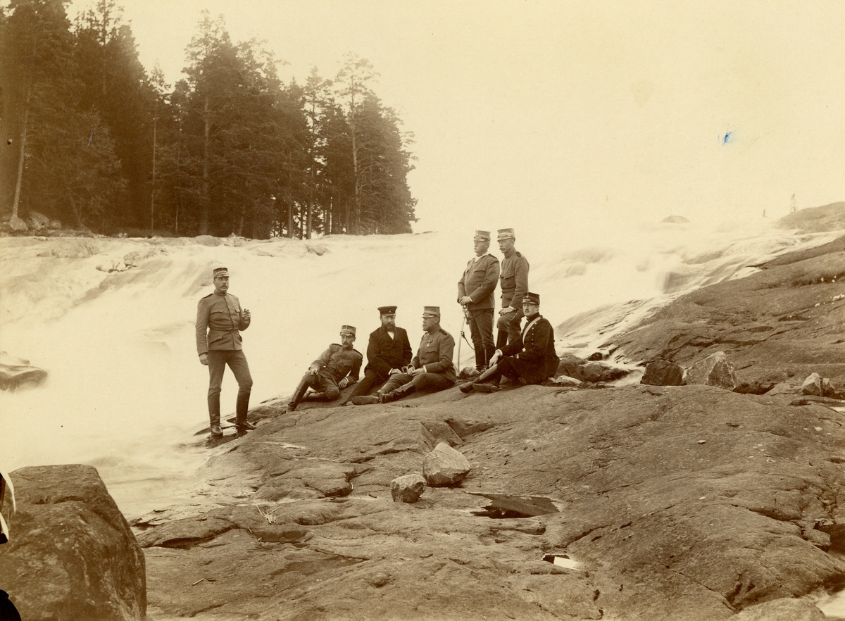 Officerare från Fortifikationen vid Laxön, 1892. För namn, se bild nr. 3.