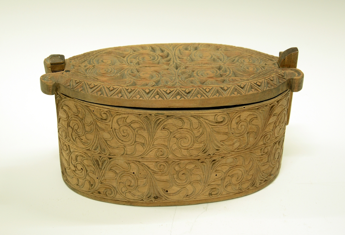 Akantusranker, hjerter, blader