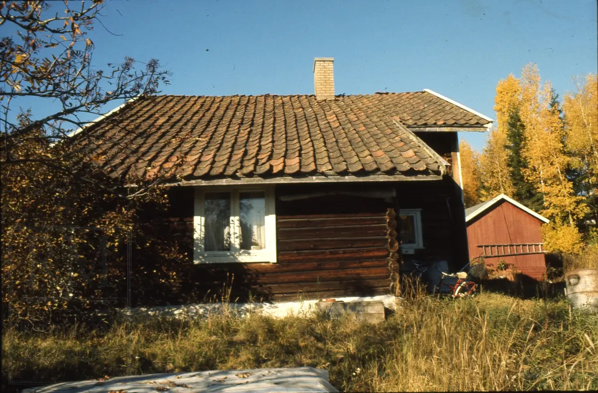 Øvre Kolabakken. Husmannsplass under Dvergsten, ca 1975
