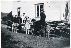 Gruppebilde fra Skatvik, ca.1930.