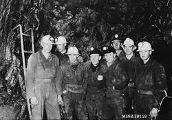 Gruvearbeidere ved Nordre Geitryggen, Folldal. Kurs i lading