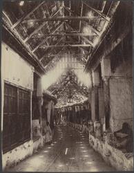 Egyptisk gate med overbygg [Fotografi]