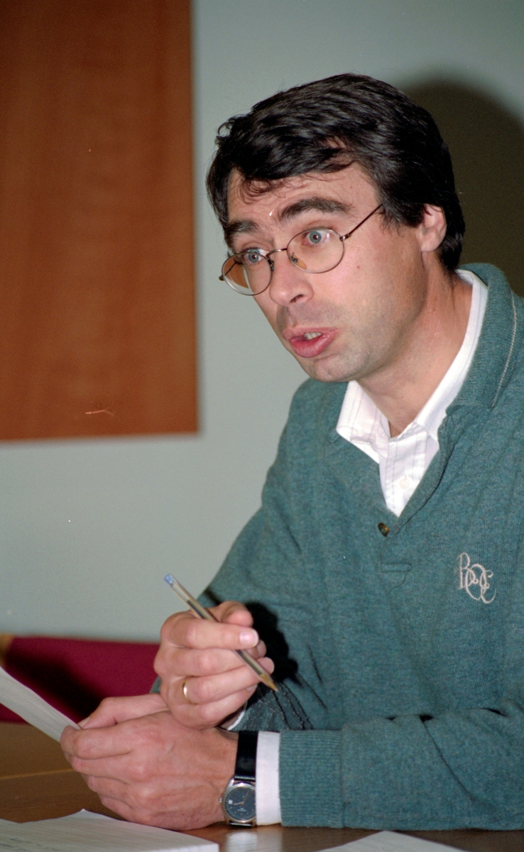 Follo Politikammer - raskere behandling av voldsaker. Politiinspektør Dymbe og politifullmektig Dyvik.