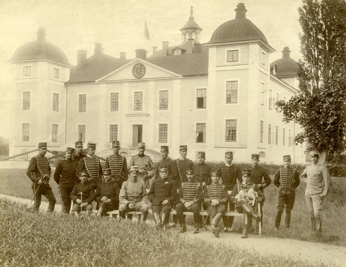 Ridskolan på Strömholm 1897. För namn, se bild nr. 3.