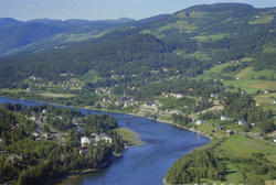 Øyer, Tretten stasjonsområdet og sentrum. (se SS-WØ-154095).