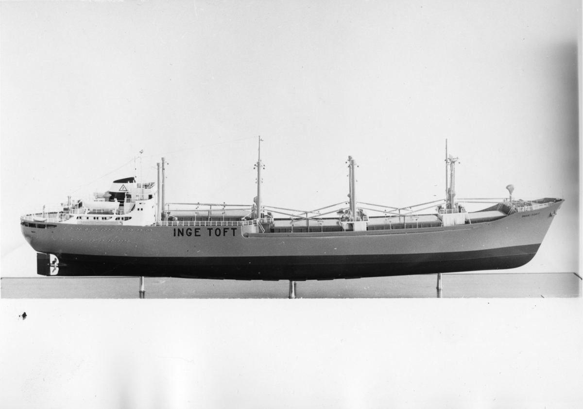 Byggenr. 43 v. LMV: Inge Toft.