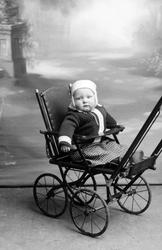 Barn i barnevogn, M. Fredriksens barn