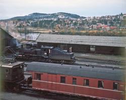 Kongsvinger stasjon med damplokomotiv type 27a nr. 248 og go