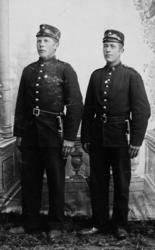 .Daniel og Fredrik Rochmann, Stonglandseidet , i uniform.