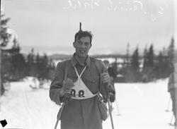Militært langrenn med skyting. Nr. 98 Korporal Bj. Quist Dah
