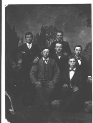 Gruppebilde av unge menn