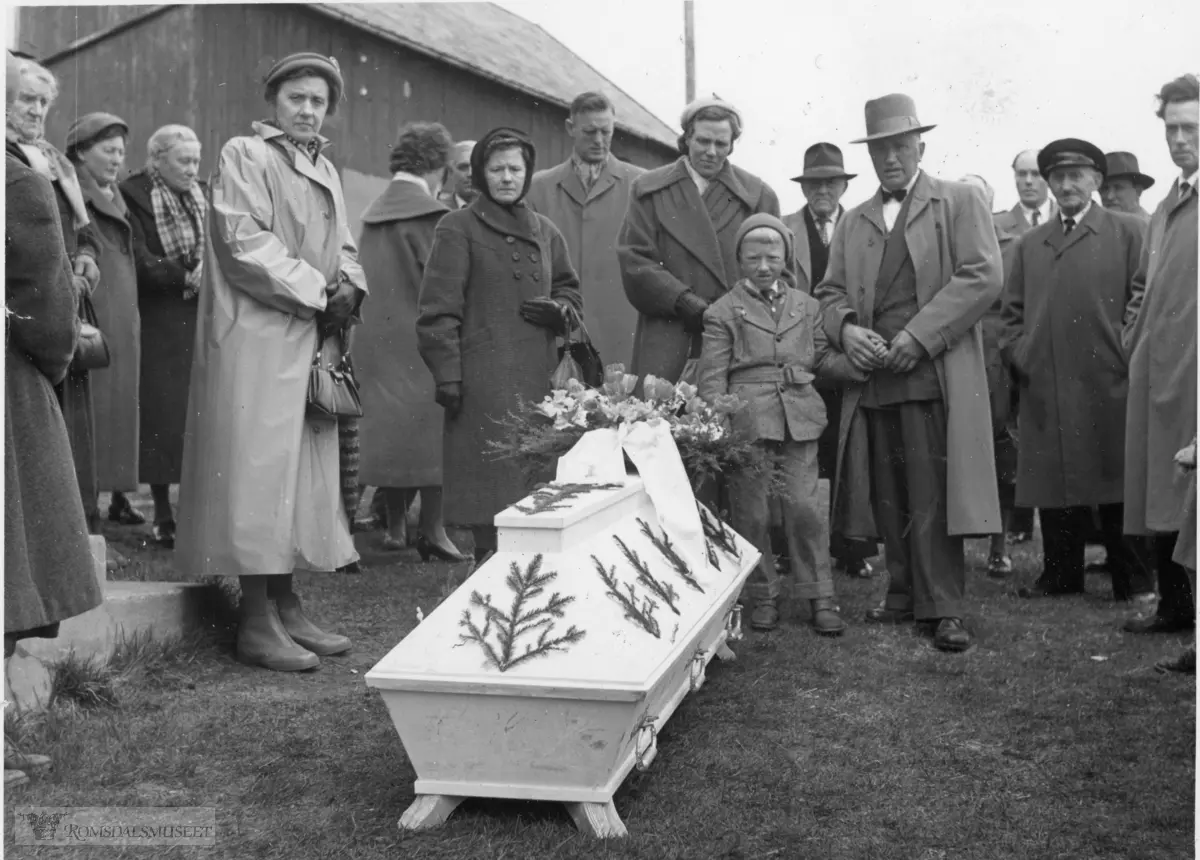 Gravferd på Magerøya, Fra begravelsen til Peder Elias Andersen Magerøy født 1871