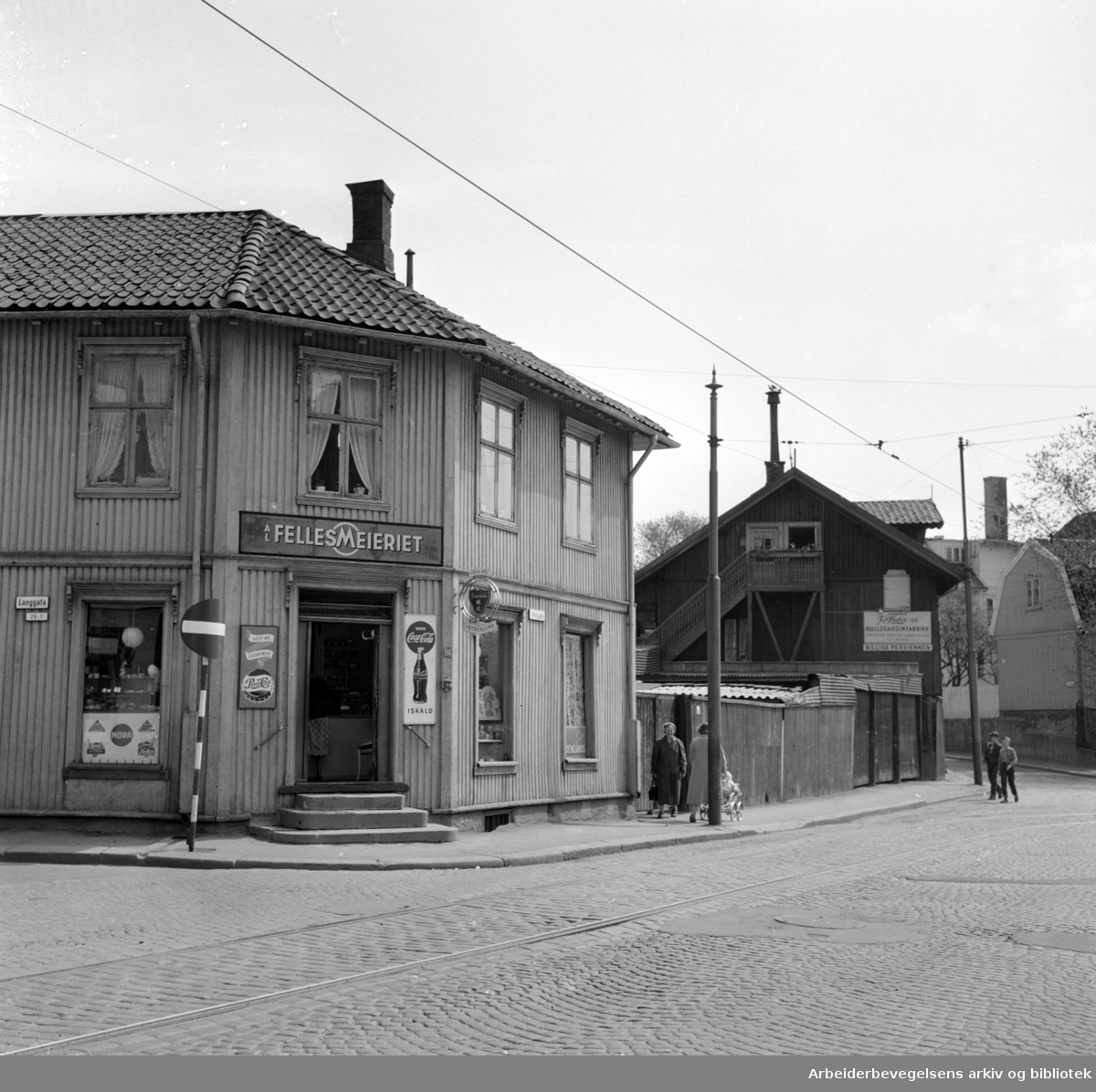 Verksgata med hjørnet av Langgata. Mai 1959