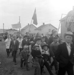 Vadsø 1.mai 1960.En del av demonstrasjonstoget 1.mai.