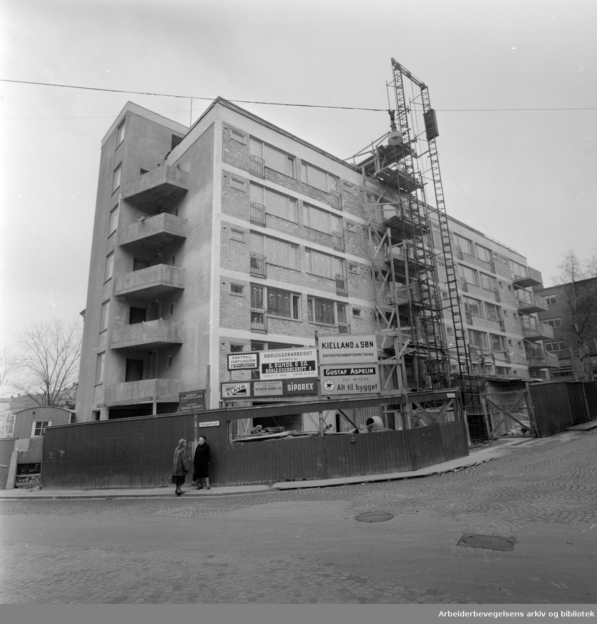 Revmatismesykehuset. Oslo Sanitetsforening reiser hybelhus for sykesøstrene ved Reumatismesykehuset. April 1960
