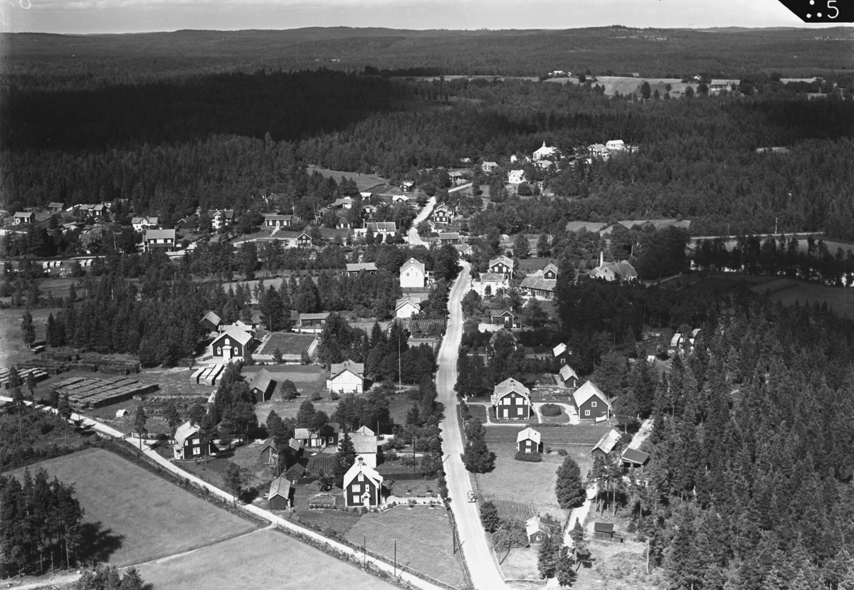 Flygfoto över Hult i Eksjö kommun. Nr. D.2219
