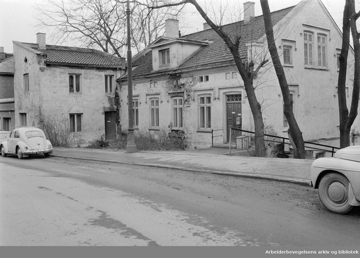 Munkedamsveien 84. Hybelhus for 15 ungdommer. April 1972