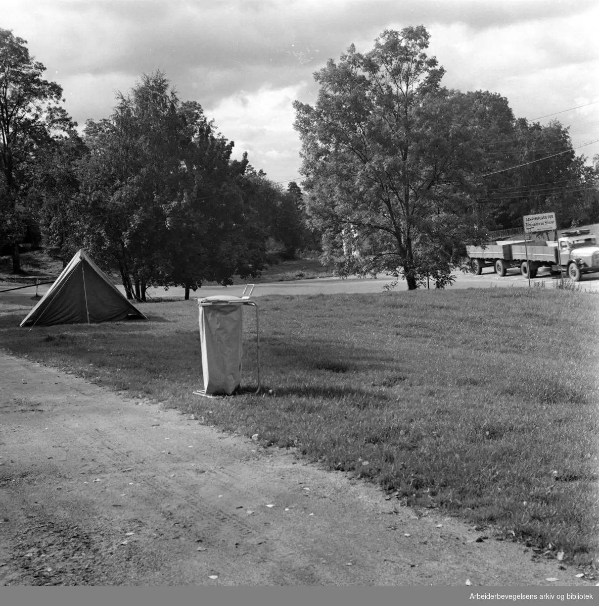 Hvervenbukta Camping. Slutt for sesongen. September 1962