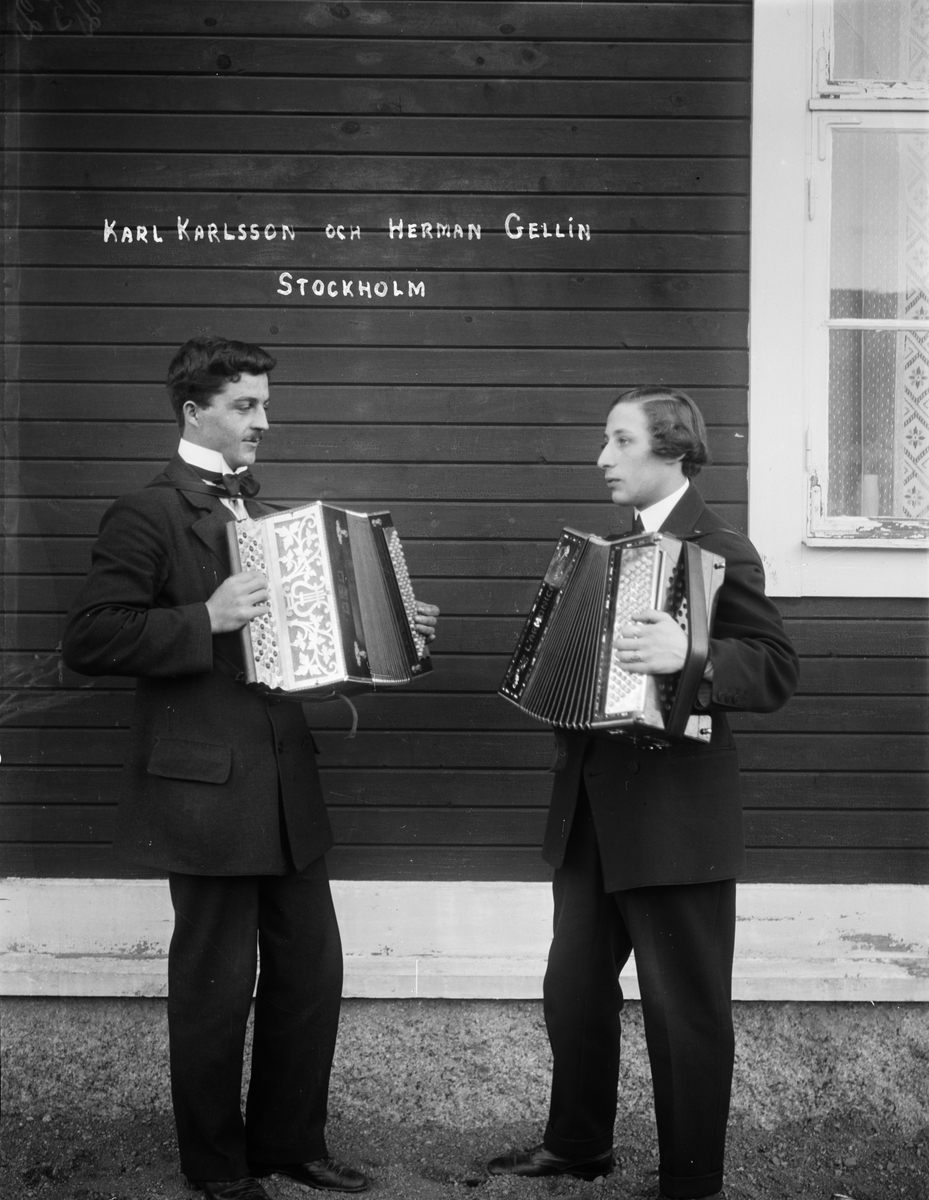 "Karl Karlsson och Herman Gellin, Stockholm" på besök i Uppland