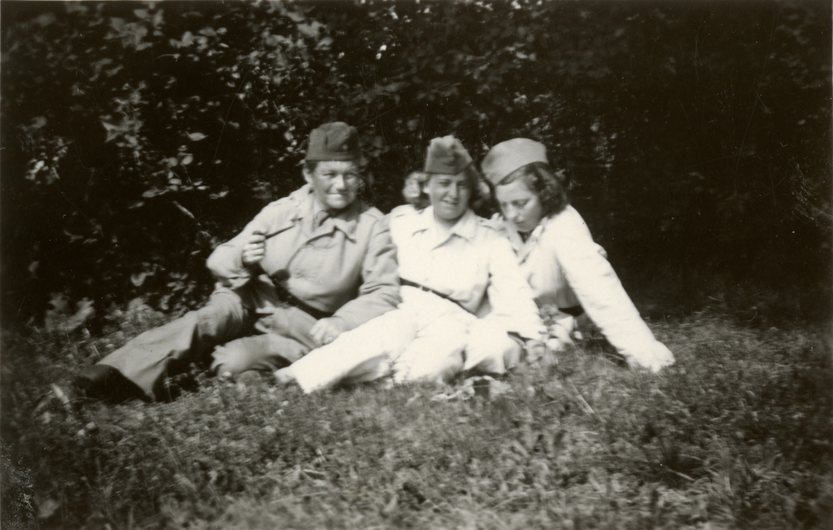 Kvinnor i tjänst 1939-1945.