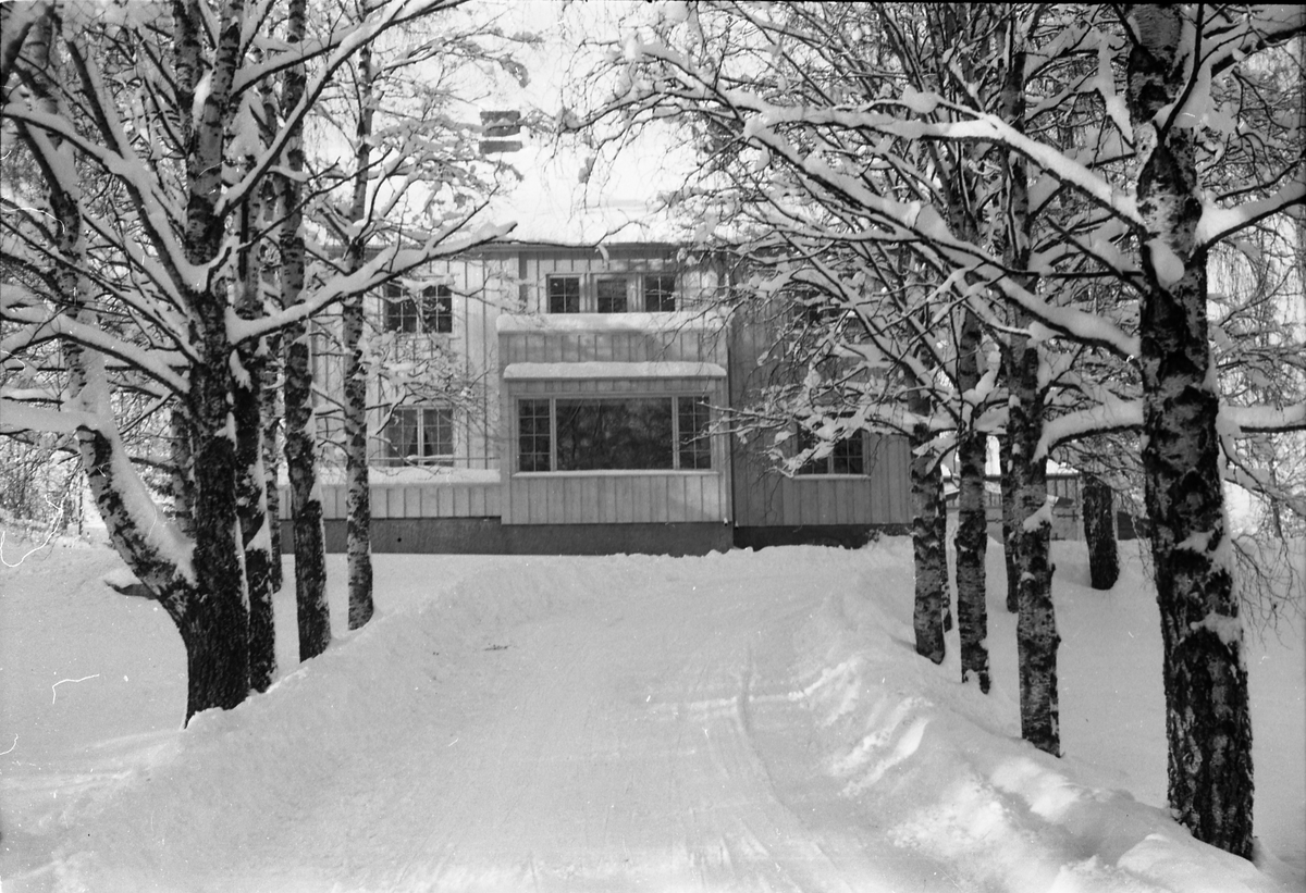 Eiendommen Enger i Kolbu, ca. årsskiftet 1952/1953.