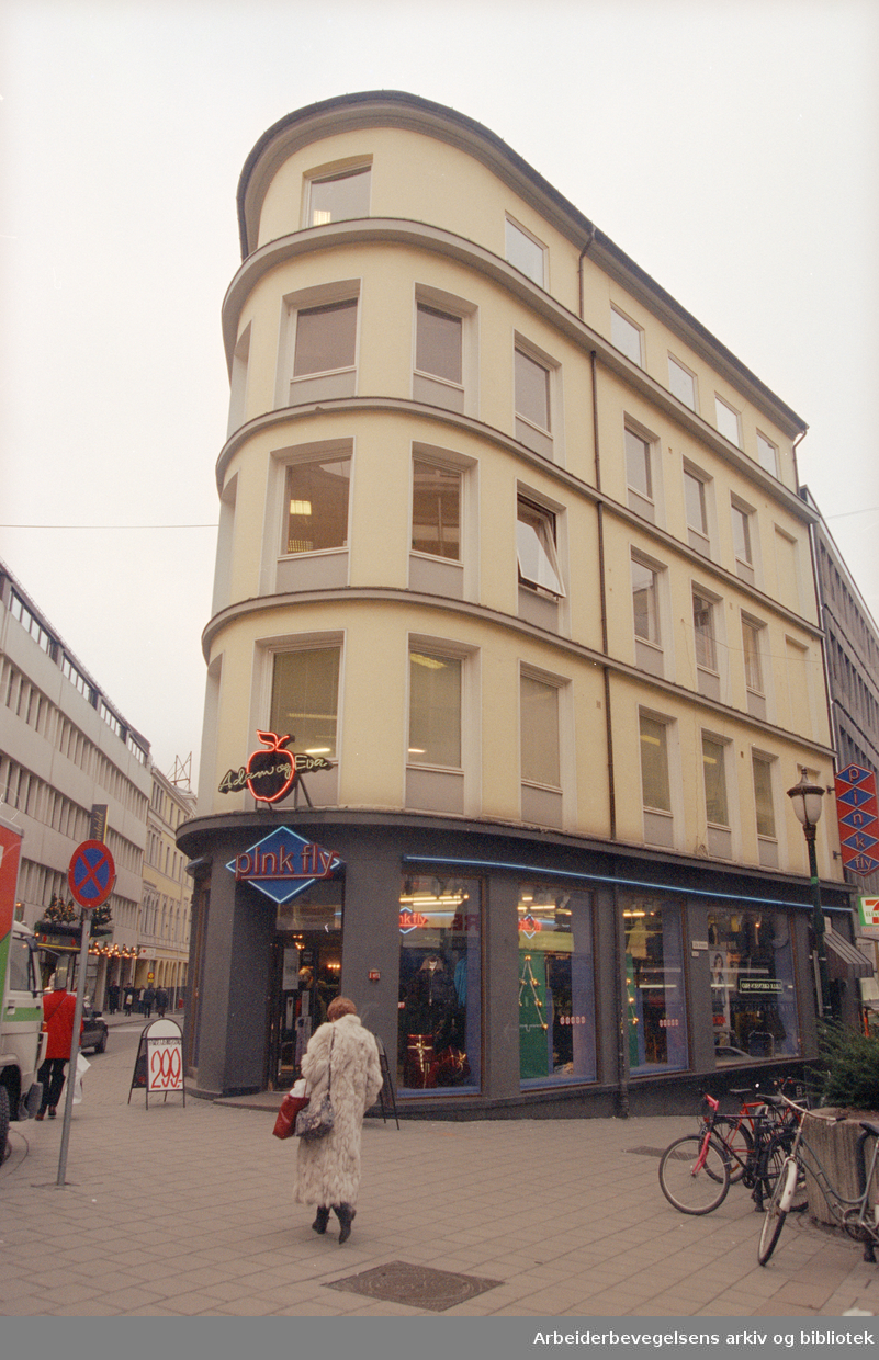 Akersgata 43, "Strykejerngården". Desember 1995