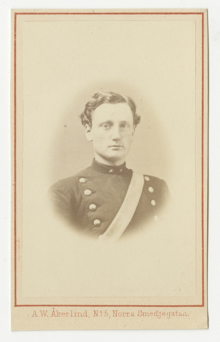 Porträtt av Thomas Fredrik Rudolf Lysholm, underlöjtnant vid Svea artilleriregemente A 1.