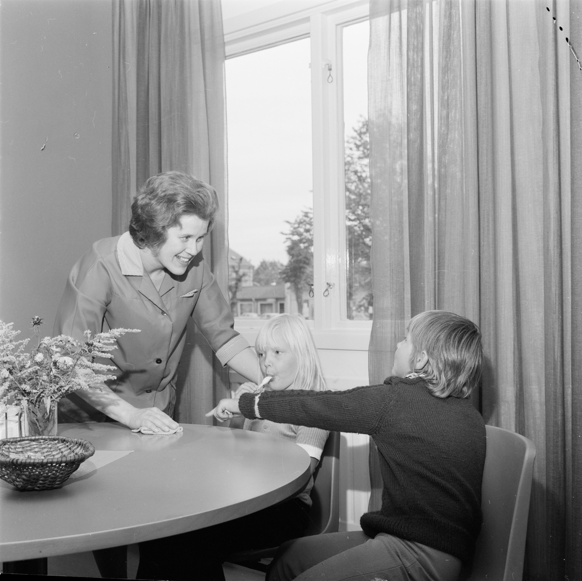 Skolmatsal, Tierp, Uppland, september 1971