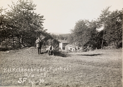 To menn ved Kjørholt kalksteinsbrudd