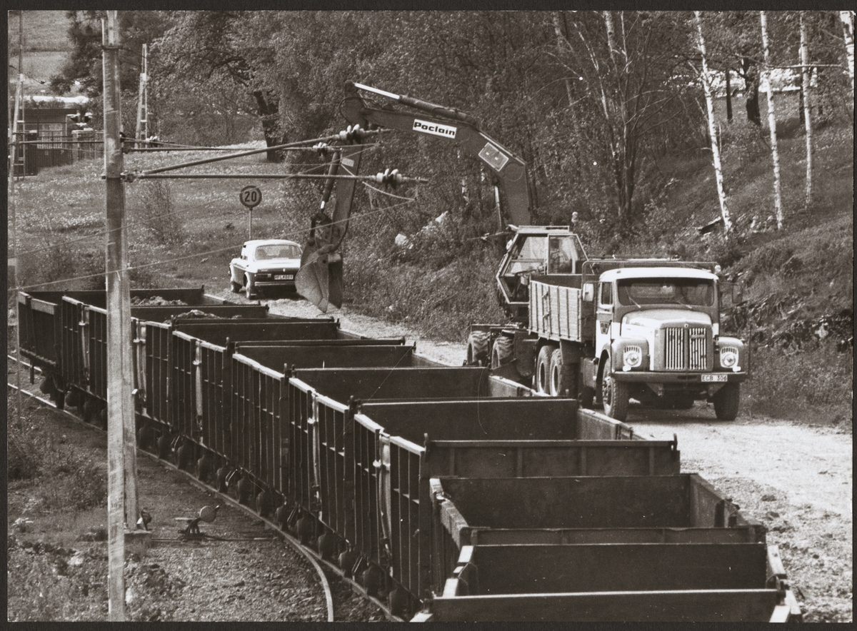 Transport och lastning vid Stråssa gruva.