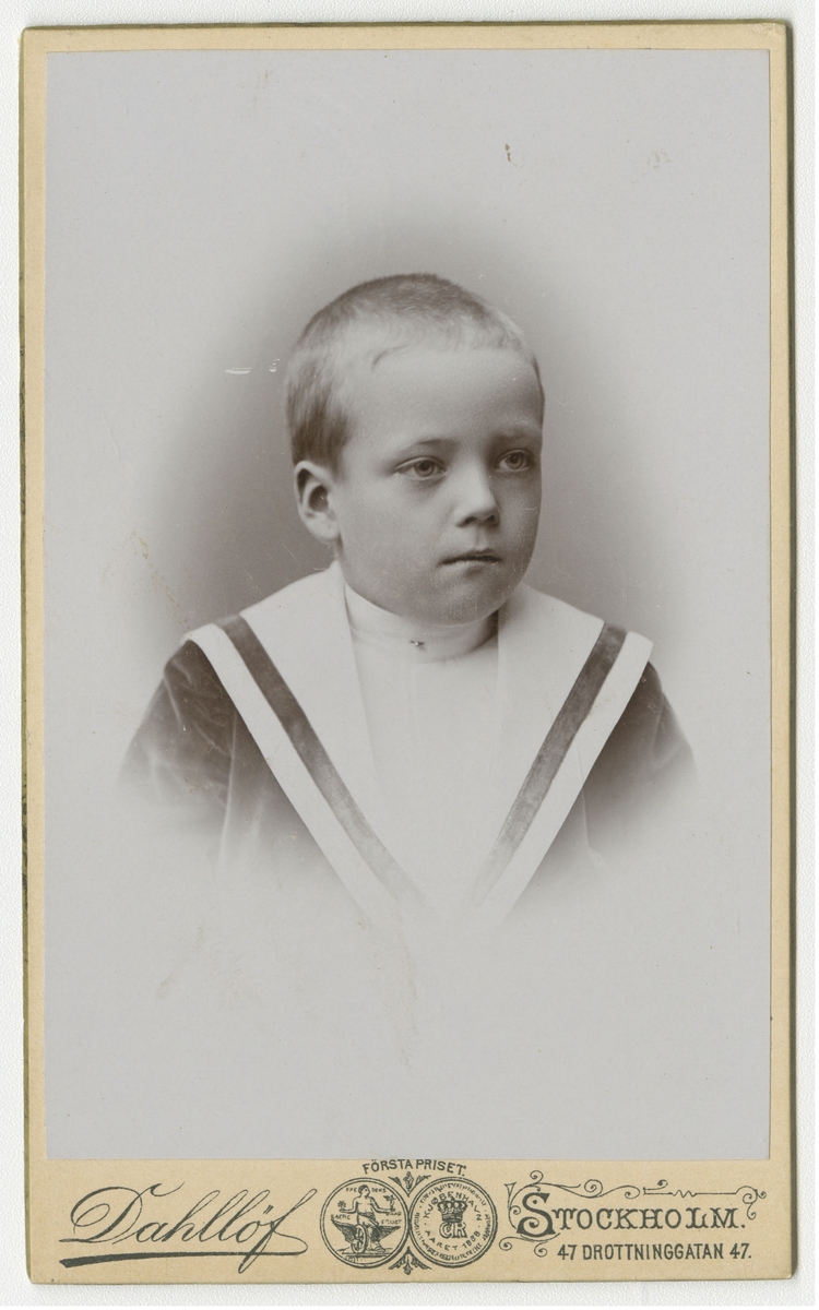 Porträtt av okänd pojke.