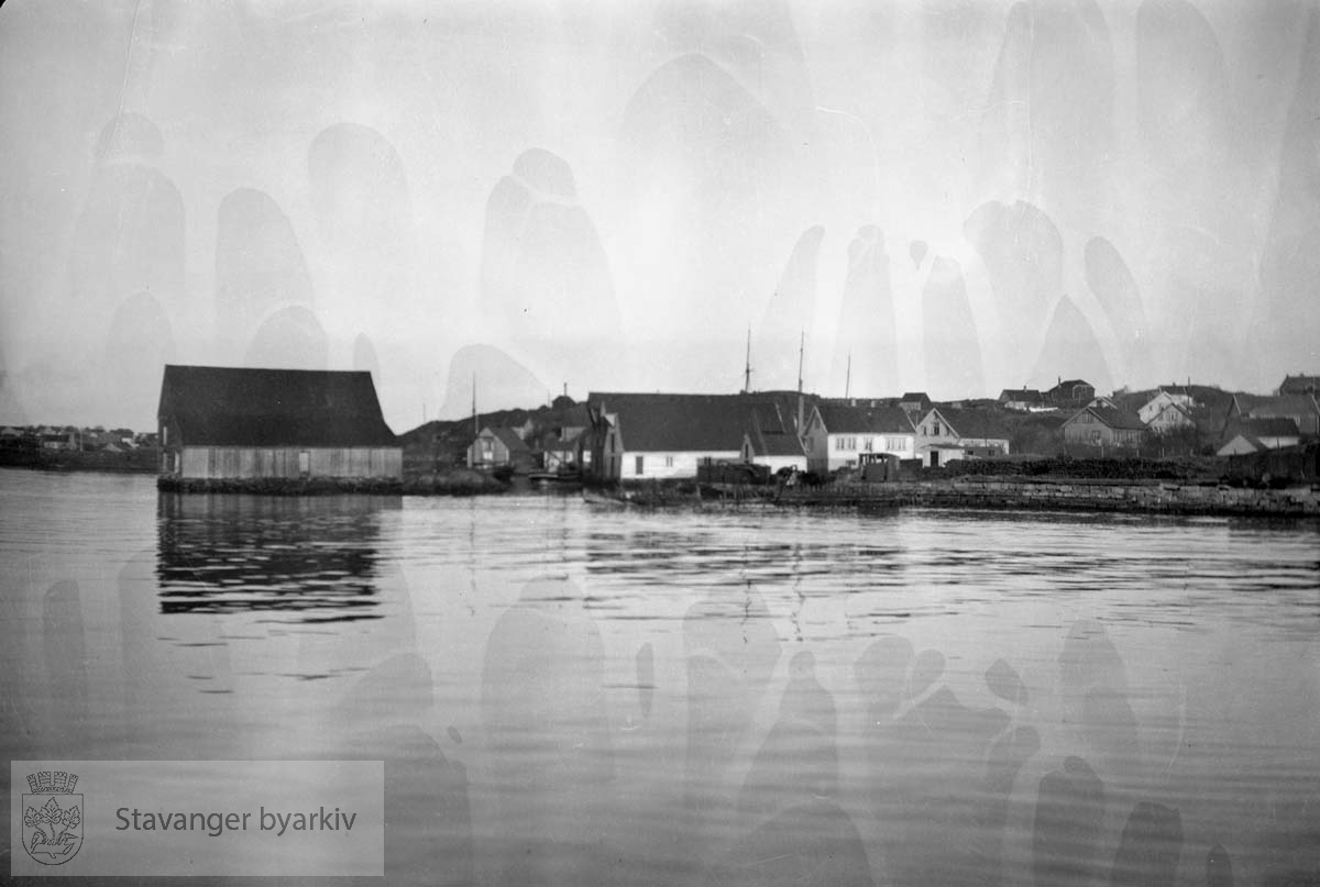 Sjøhus og boliger på Buøy