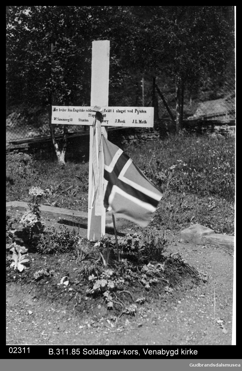 Soldatgrav-kors, Venabygd kirke i Ringebu.