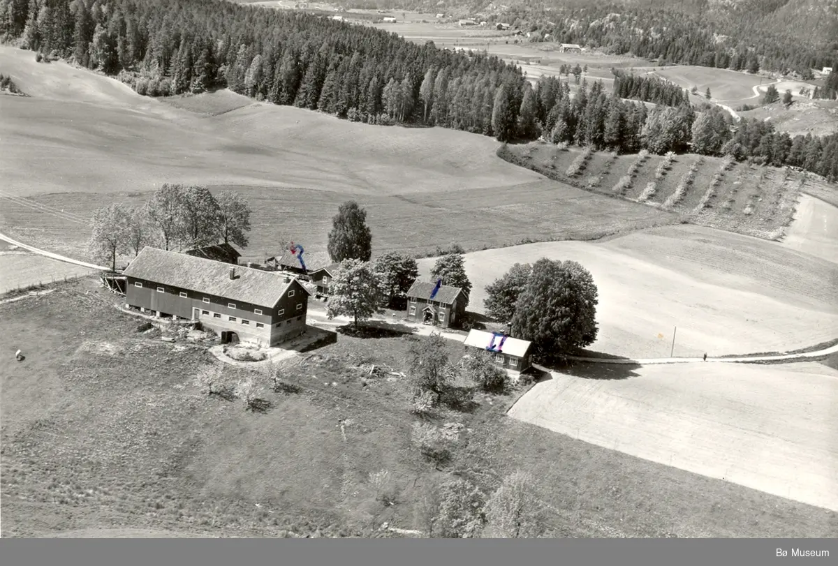 Flyfoto av Nordbø 13. juni 1958.