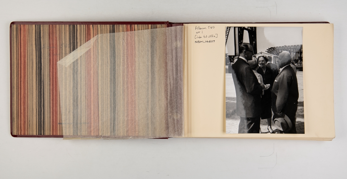 Album med fotografier fra skipsdåpen til M/S 'Belvera' 1959.